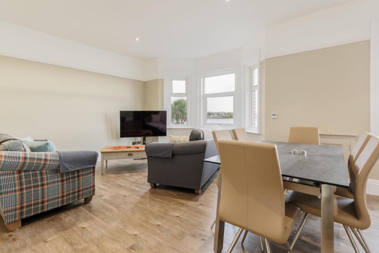 Park Lake View Poole Extérieur photo