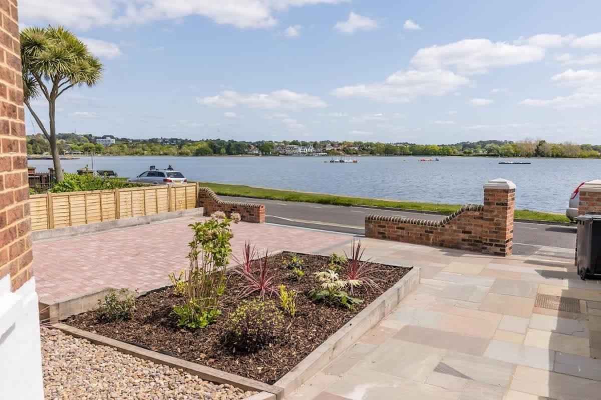 Park Lake View Poole Extérieur photo