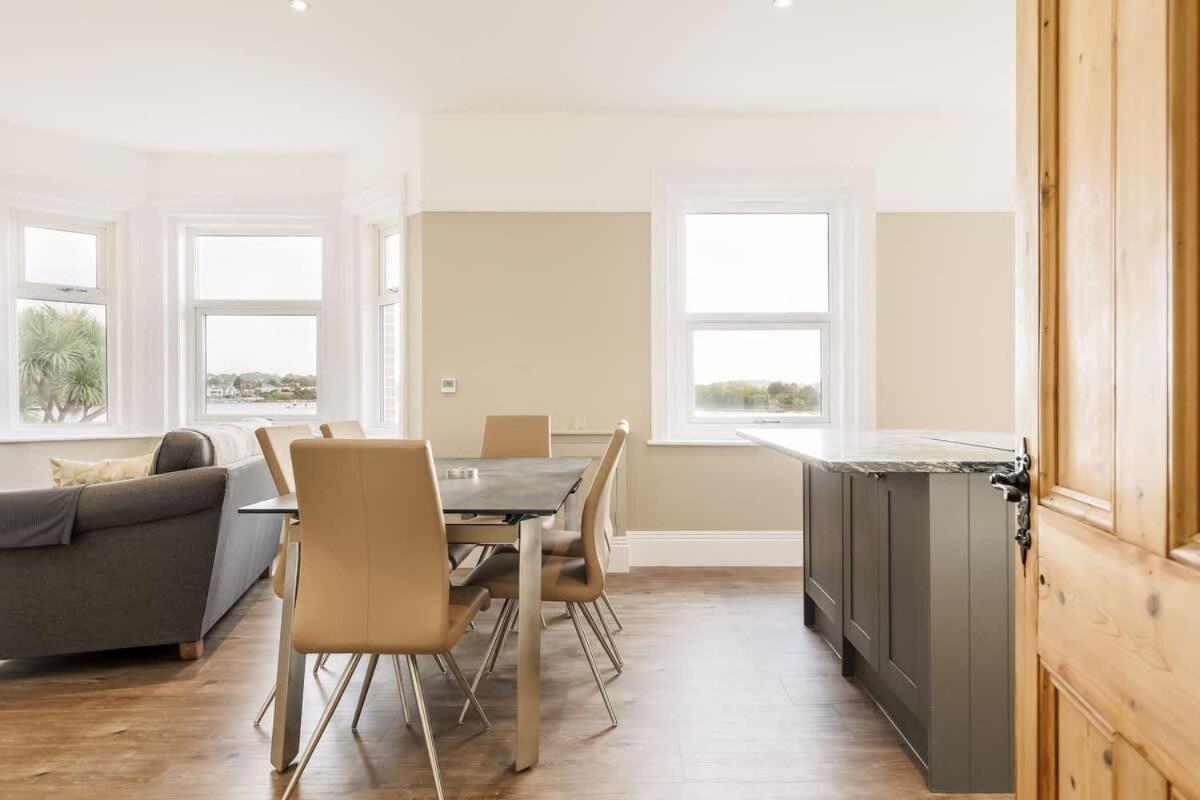 Park Lake View Poole Extérieur photo