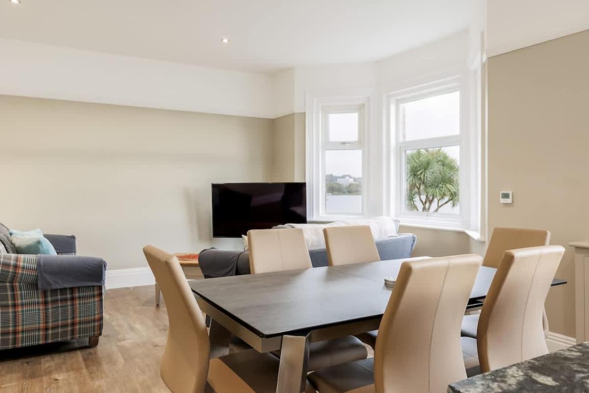 Park Lake View Poole Extérieur photo